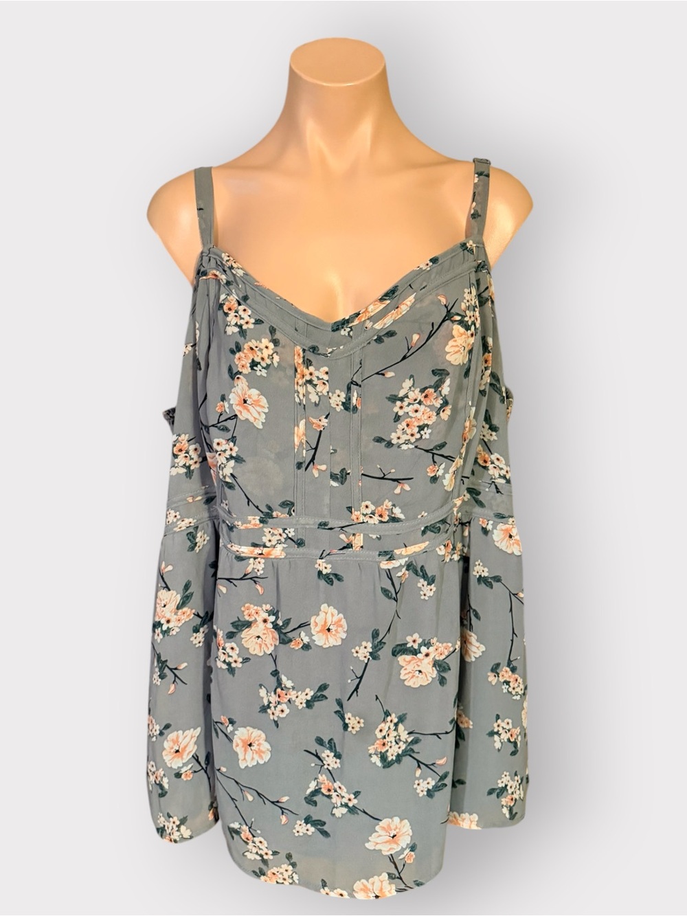 Torrid Women’s 5X Gray Floral Cami Tank Top Smocked Back Babydoll Cami Blouse